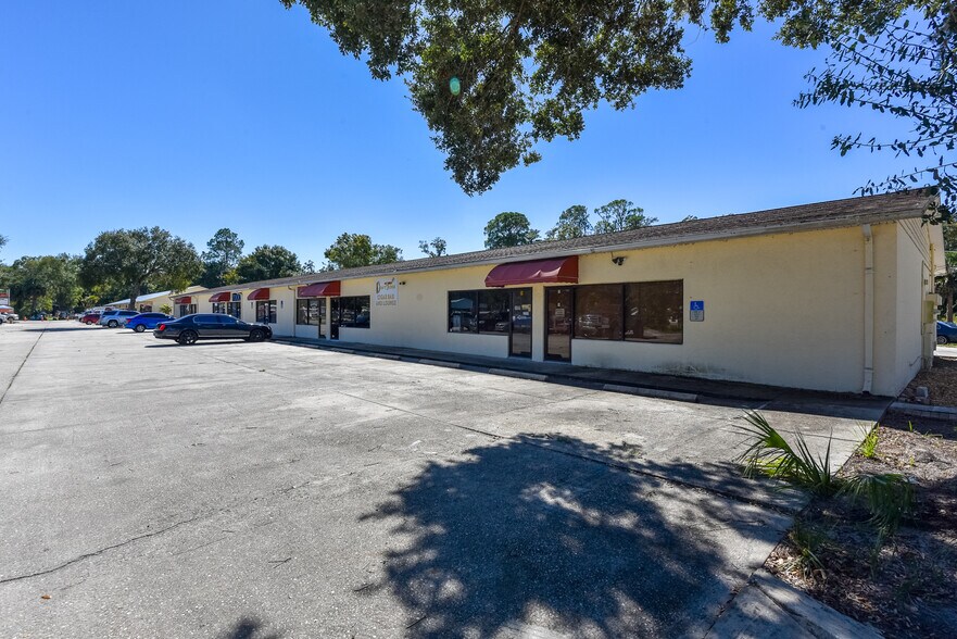 Primary Photo Of 703 S State St S, Bunnell General Retail For Sale