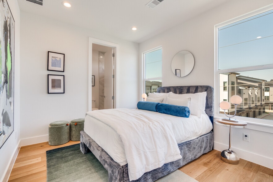 More Photos Of 3940 Spring Valley rd, Addison Multifamily For Sale