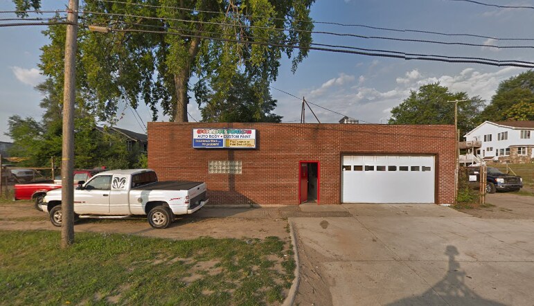 Primary Photo Of 1025 Cesar E Chavez Ave, Pontiac Flex For Sale