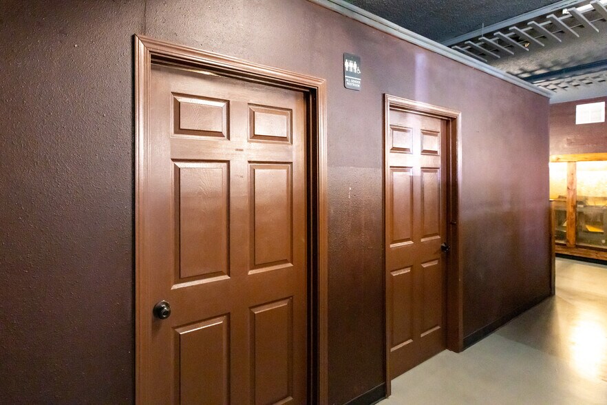 More Photos Of 105 Steuben st, Bingen General Retail For Sale