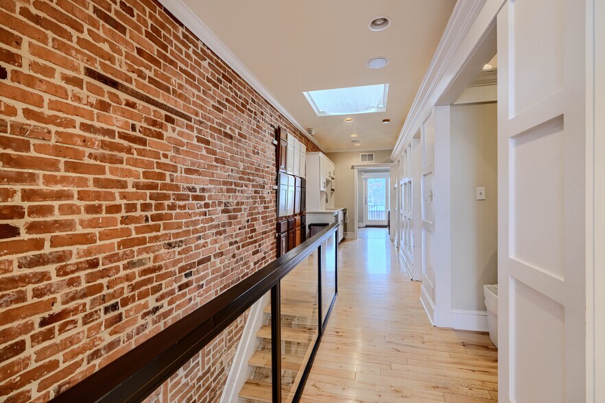 More Photos Of 3211 Eastern Ave, Baltimore Office For Sale