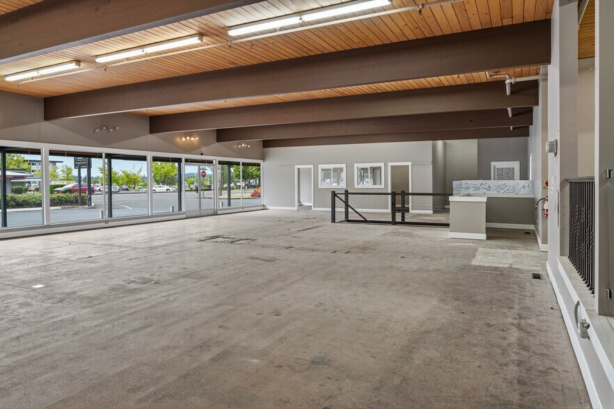 More Photos Of 10175 SW Beaverton-hillsdale Hwy, Beaverton Freestanding For Sale