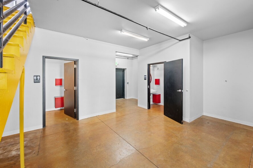 More Photos Of 7520 Longley Ln, Reno Freestanding For Lease