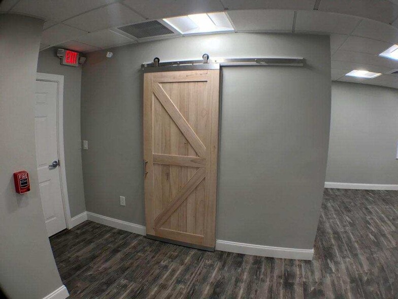 More Photos Of 190 Pulaski Ave, Sayreville Medical For Lease