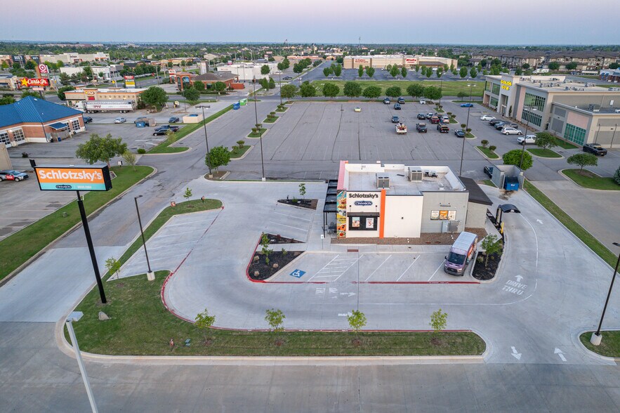 More Photos Of 627 SW 19th St, Moore Fast Food For Sale