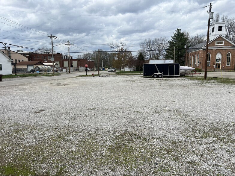 More Photos Of 410 Walnut St, New Richmond Office For Sale