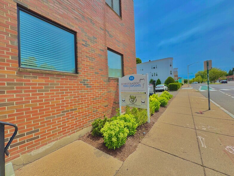 More Photos Of 93 Concord Ave, Belmont Medical For Lease