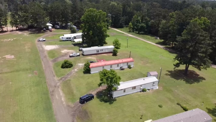 More Photos Of 456 Jeans TLPK, Hemphill Manufactured Housing Mobile Home Park For Sale