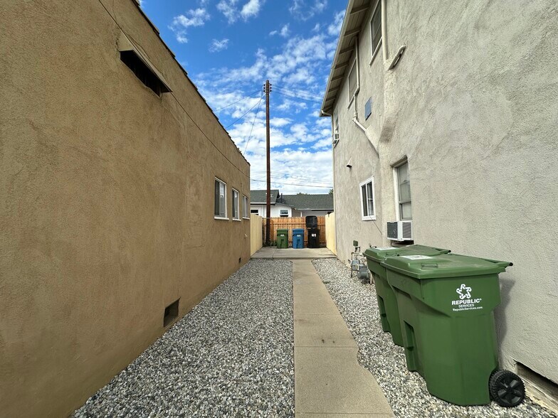 More Photos Of 1111-1121 W Alhambra Rd, Alhambra Apartments For Sale