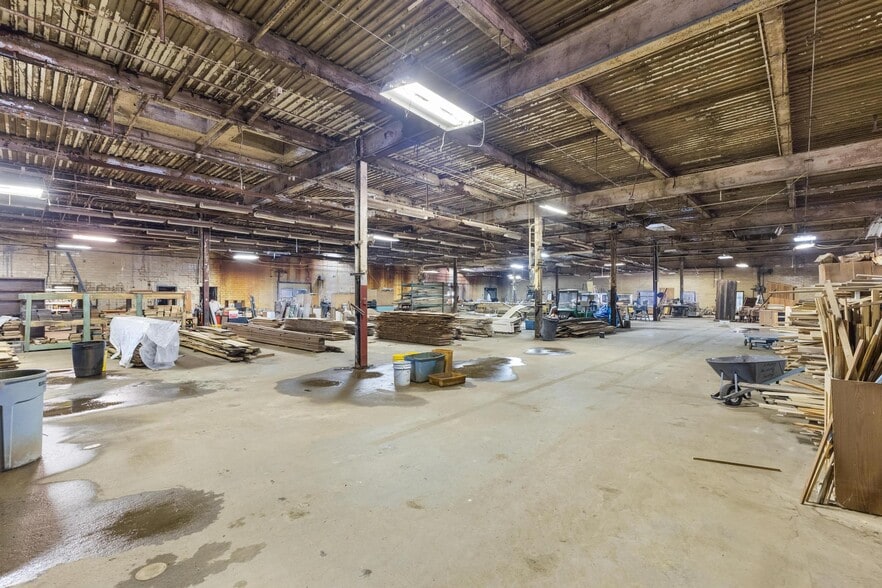 More Photos Of 115 Mill St, Warrenville Manufacturing For Sale