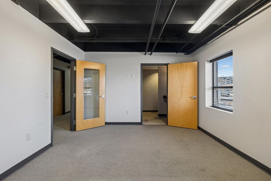 More Photos Of 1718 Charlotte Ave, Nashville Medical For Lease