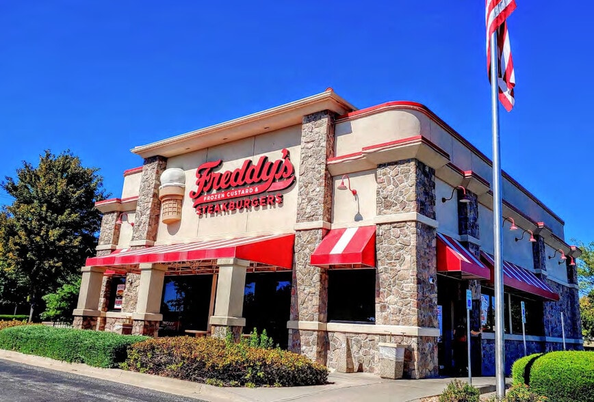 Primary Photo Of 11775 S Black Bob Rd, Olathe Fast Food For Sale
