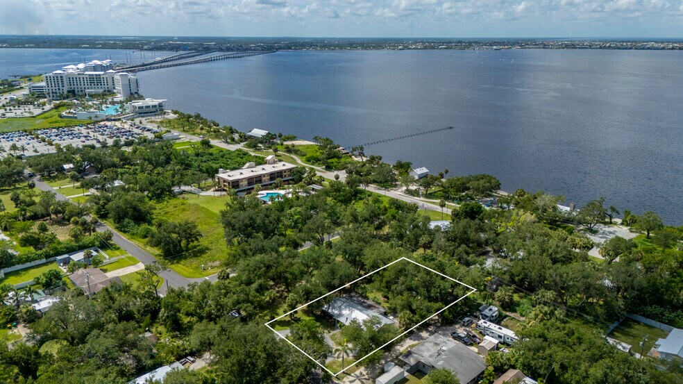 More Photos Of 23087 Central Ave, Port Charlotte Multifamily For Sale