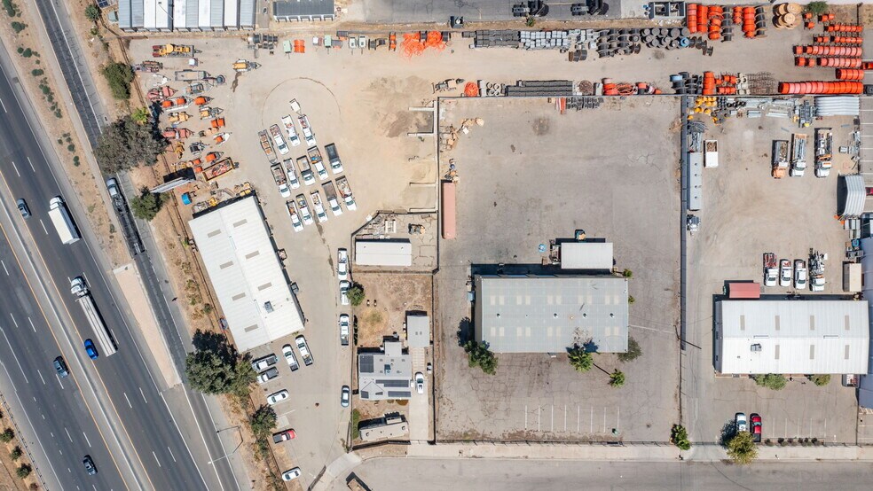 More Photos Of 1742 W Pine Ave, Fresno Industrial For Lease