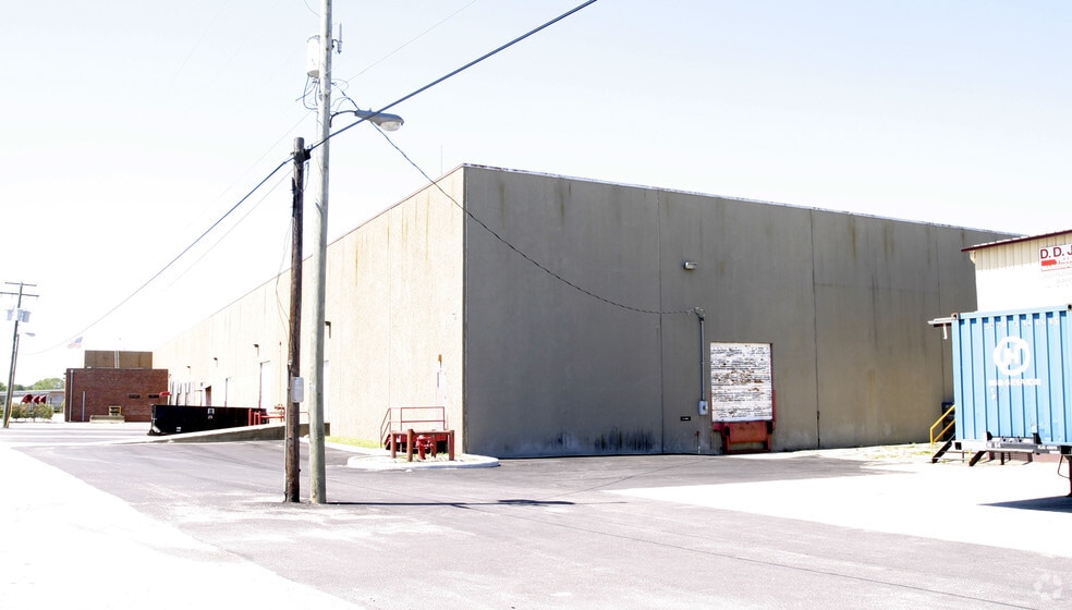 More Photos Of 2626 Indian River Rd, Chesapeake Distribution For Lease