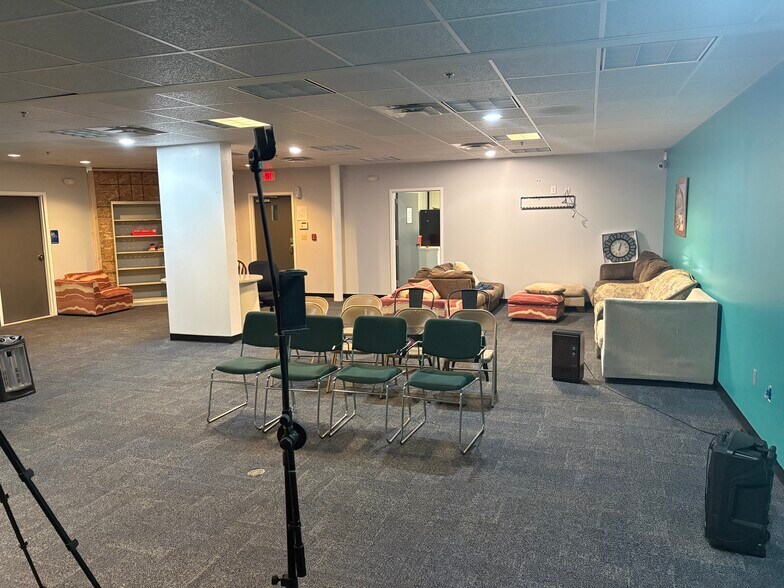 More Photos Of 845 N Main St, Providence Medical For Lease