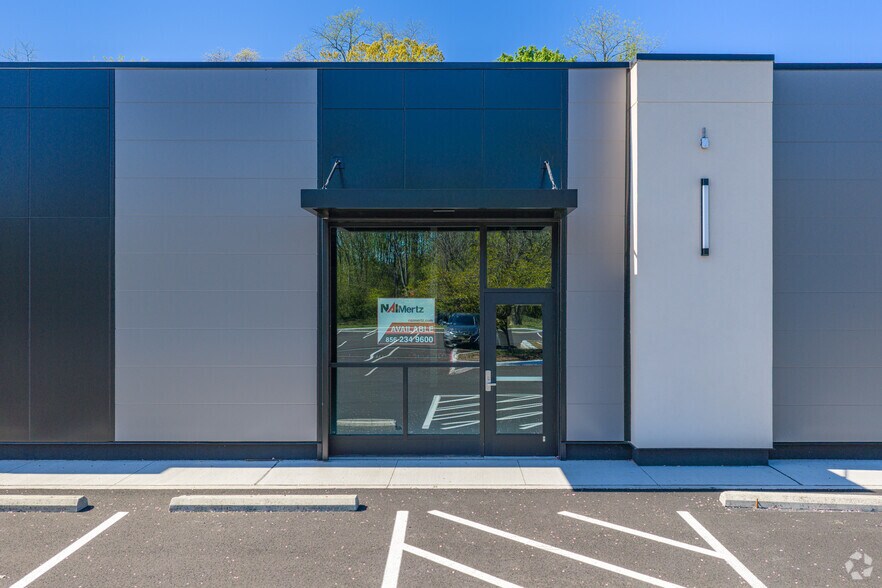 More Photos Of 1 Electronics Dr, Hamilton Light Manufacturing For Lease