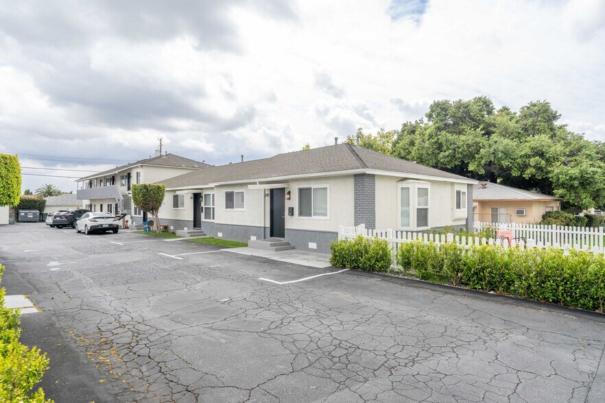 More Photos Of 240-260 E Providencia Ave, Burbank Apartments For Sale