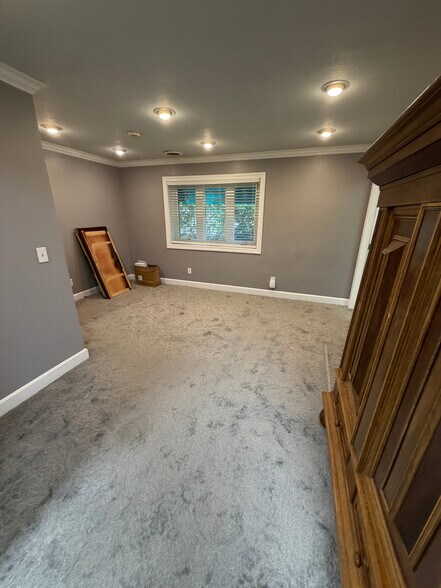 More Photos Of 14-16 Westwoods Dr, Liberty Office For Sale