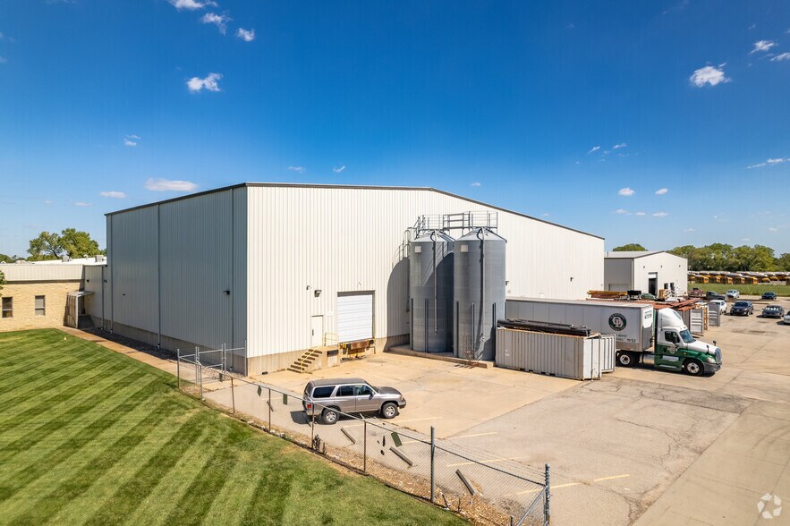 More Photos Of 2810 S West St, Wichita Manufacturing For Sale