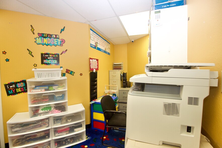 More Photos Of 3421 E Walnut St, Pearland Daycare Center For Sale