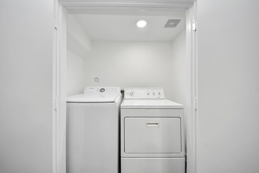 More Photos Of , Houston Multifamily For Sale