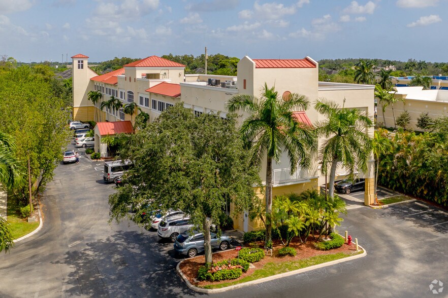 More Photos Of 9291 W Glades Rd, Boca Raton Medical For Lease