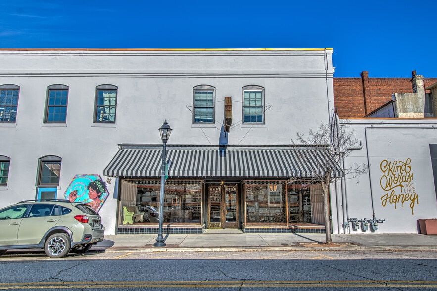 More Photos Of 215 10th St, Augusta General Retail For Sale