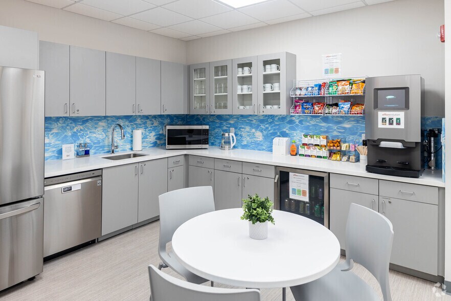 More Photos Of 7284 W Palmetto Park Rd, Boca Raton Coworking Space