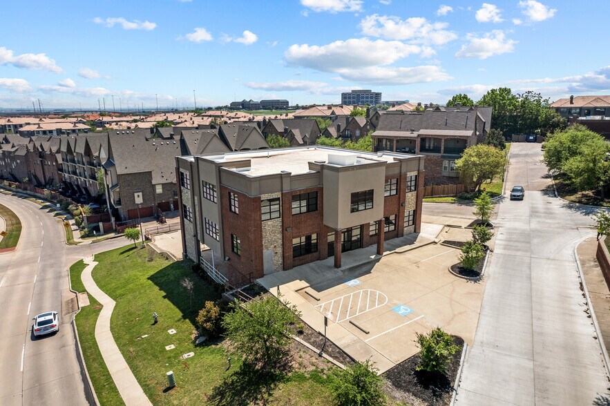 More Photos Of 840 Ranchview Dr, Irving Medical For Sale