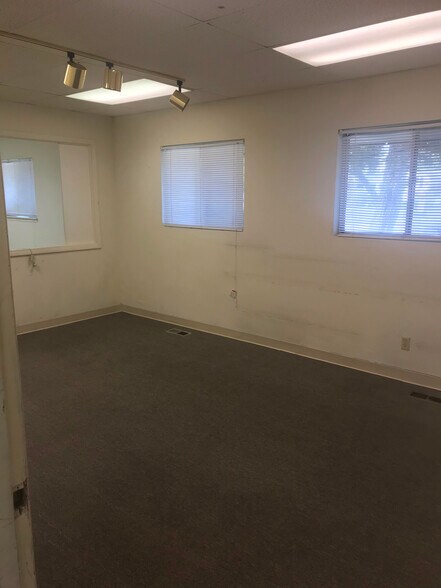 More Photos Of 2720 Wrondel Way, Reno Office For Lease
