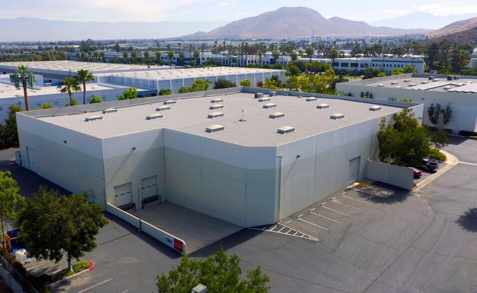 More Photos Of 1855 Iowa Ave, Riverside Manufacturing For Lease