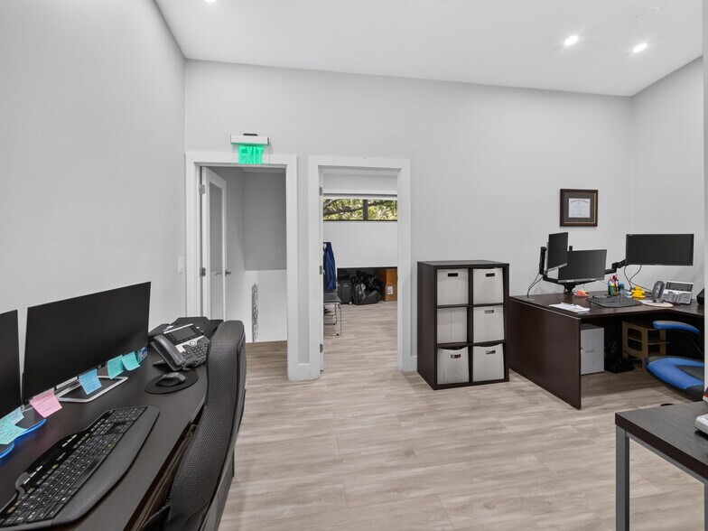 More Photos Of 10717 Sw 104th St, Miami Office For Sale