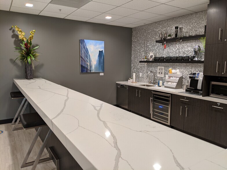 More Photos Of 1300 Clay St, Oakland Office For Sale