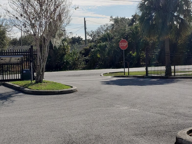 More Photos Of 4017 W Dr Martin Luther King Jr Blvd, Tampa Office For Sale