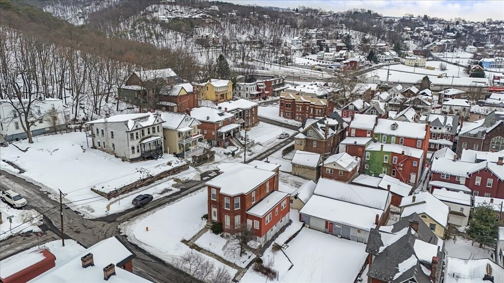 More Photos Of 229 E Union St, Cumberland Apartments For Sale