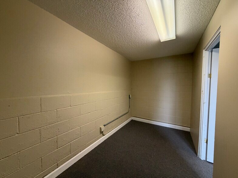 More Photos Of 4660-4684 Freedom Dr, Ann Arbor Unknown For Lease