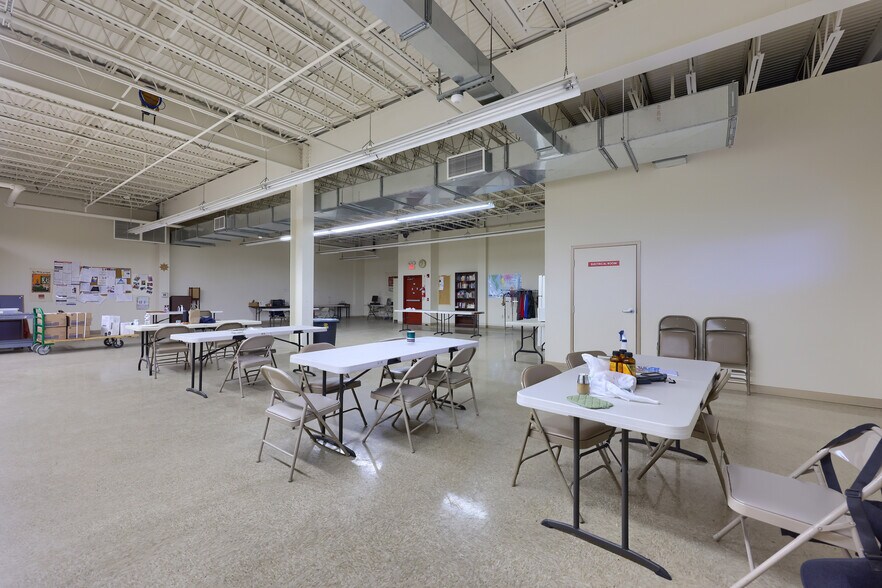 More Photos Of 221 Forney Dr, Ephrata Warehouse For Sale