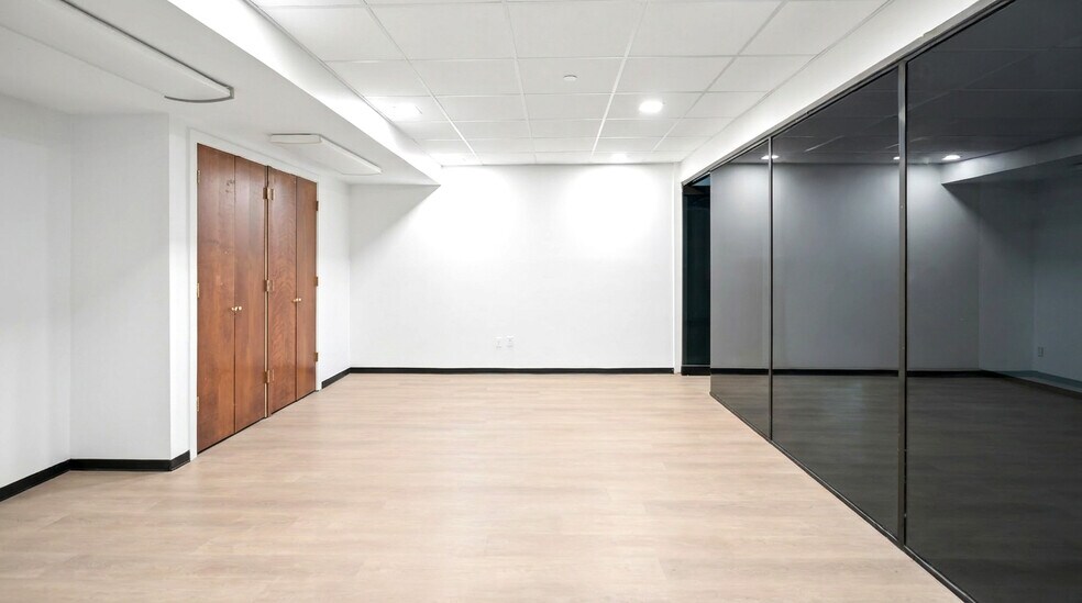 More Photos Of 525 Townline Rd, Hauppauge Medical For Lease