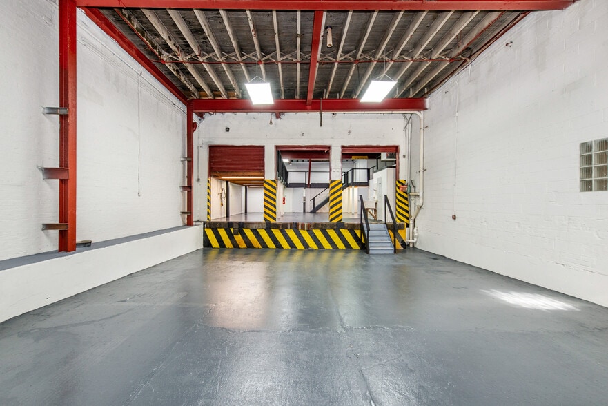 More Photos Of 124 Johnson St, Newark Warehouse For Sale