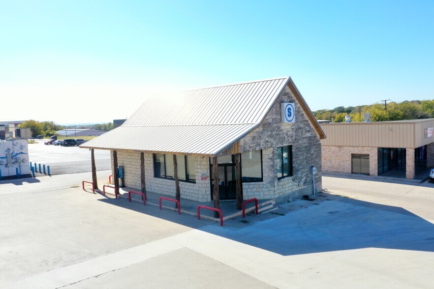 More Photos Of 1210 S Fm-51, Decatur Convenience Store For Lease