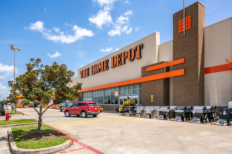 More Photos Of I 45, League City Unknown For Lease