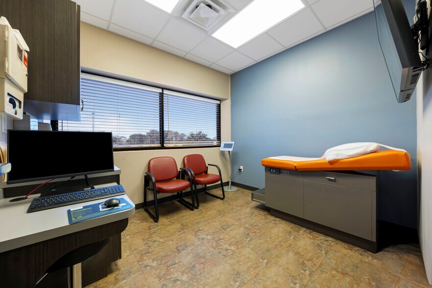 More Photos Of 23607 US HWY 27, Lake Wales Medical For Lease