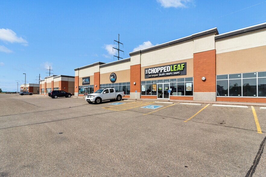 More Photos Of 2350 Division Av NW, Medicine Hat Unknown For Lease