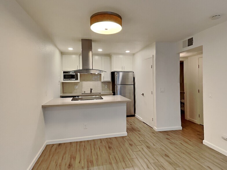 More Photos Of 2522-2524 T St, Sacramento Apartments For Sale