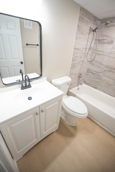 More Photos Of 2731 S Blair Stone Rd, Tallahassee Apartments For Sale