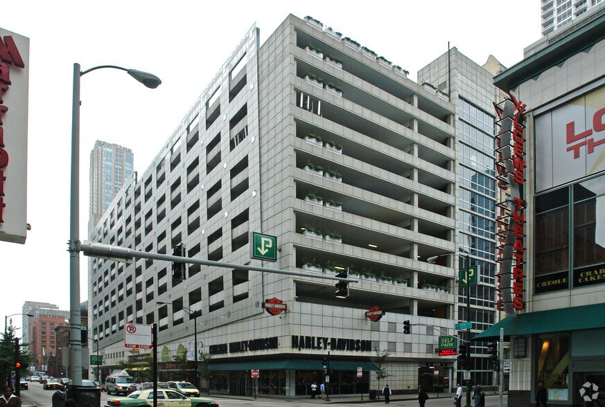 Primary Photo Of 50-66 E Ohio St, Chicago Parking Garage For Lease