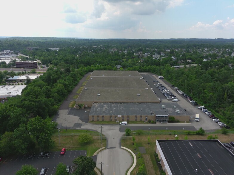 More Photos Of 500 Maryland Dr, Fort Washington Warehouse For Lease