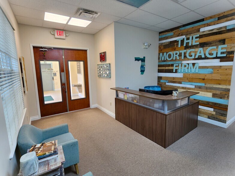 More Photos Of 8195 N Wickham Rd, Melbourne Office For Lease