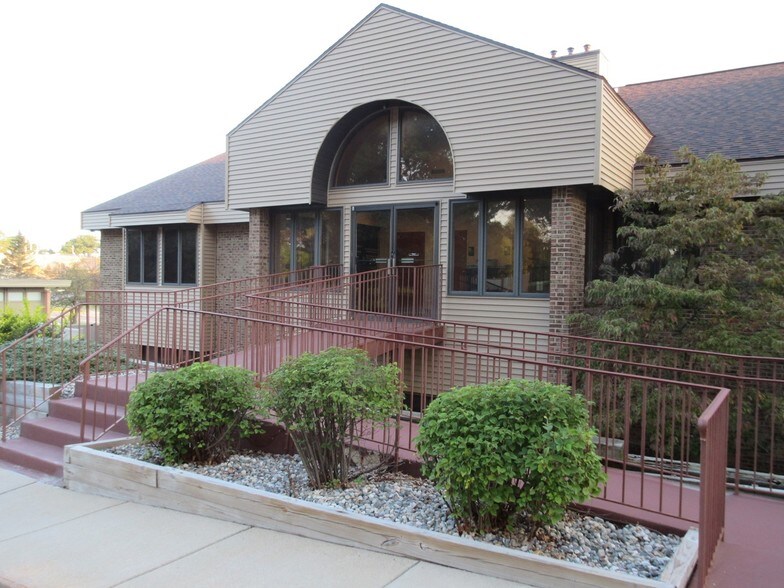 More Photos Of 1803 Whites Rd, Kalamazoo Office For Lease